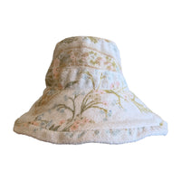 Puglia in Petal Echo